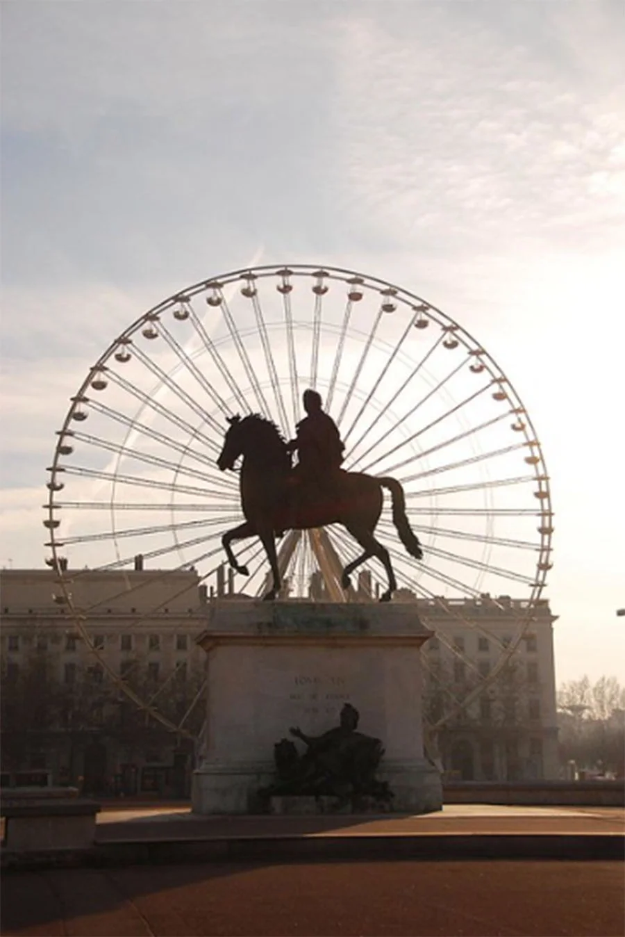 place-bellecour-presqu-ile-lyon